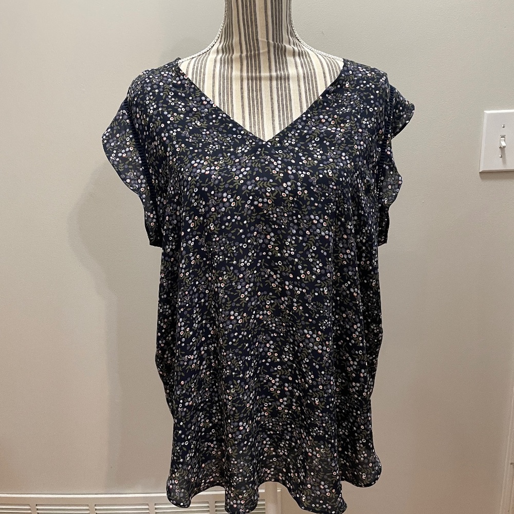 Loft XL floral navy blouse